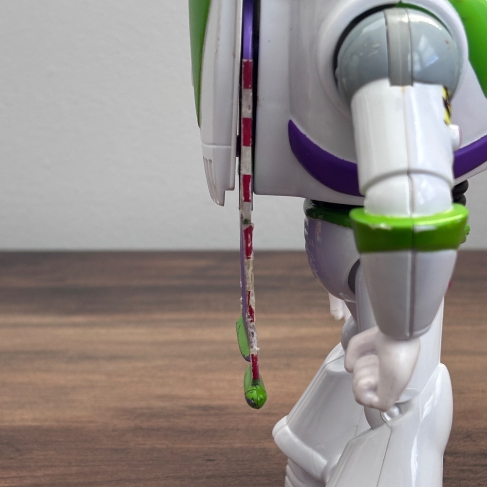 Disney Pixar Toy Story BUZZ LIGHTYEAR Astronaut Action Figure Toy Posable 2018 - Picture 7 of 12